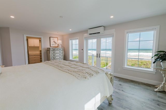 113 N Beach Road, Jupiter Island, FL 33455