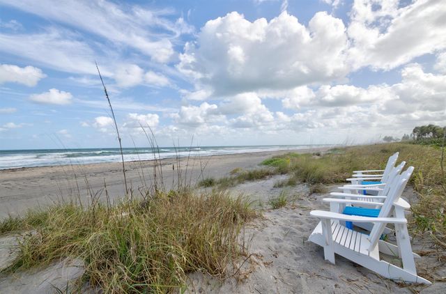 113 N Beach Road, Jupiter Island, FL 33455