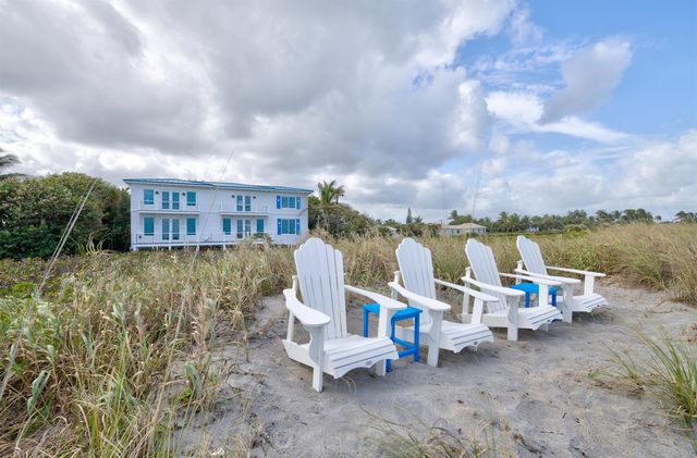 113 N Beach Road, Jupiter Island, FL 33455
