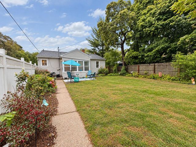 1849 Moulton Avenue, North Muskegon, MI 49445