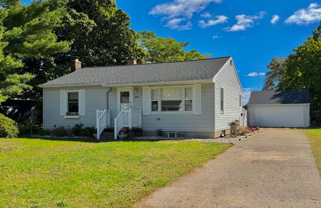 1849 Moulton Avenue, North Muskegon, MI 49445
