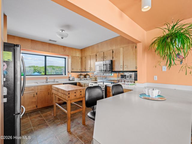 2604 S Shore Drive, Surf City, NC 28445