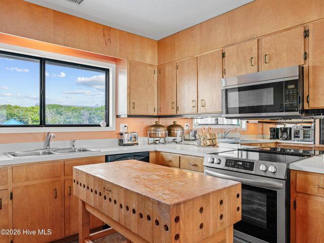 2604 S Shore Drive, Surf City, NC 28445