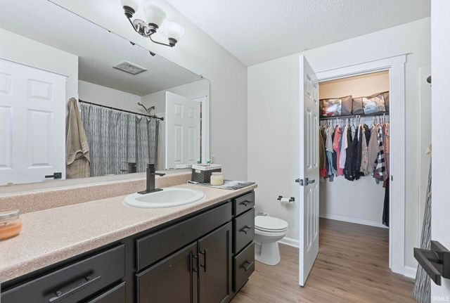 922 Honey Willow Boulevard, Huntertown, IN 46748