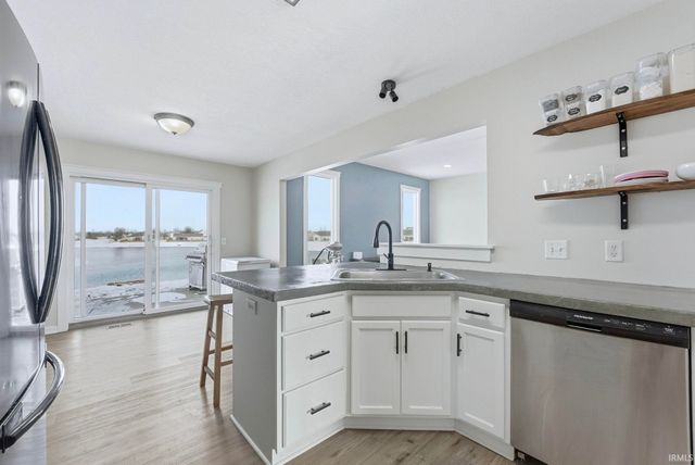 922 Honey Willow Boulevard, Huntertown, IN 46748