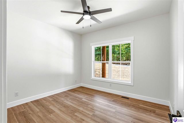 40 Columbine Court, Brandenburg, KY 40108