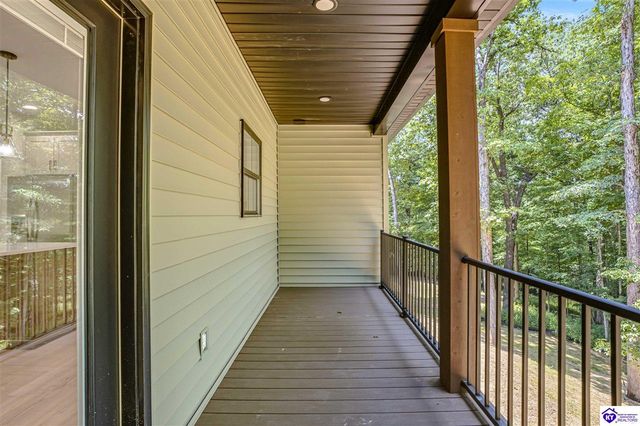 40 Columbine Court, Brandenburg, KY 40108