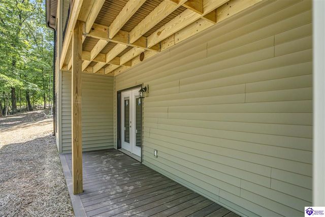 40 Columbine Court, Brandenburg, KY 40108