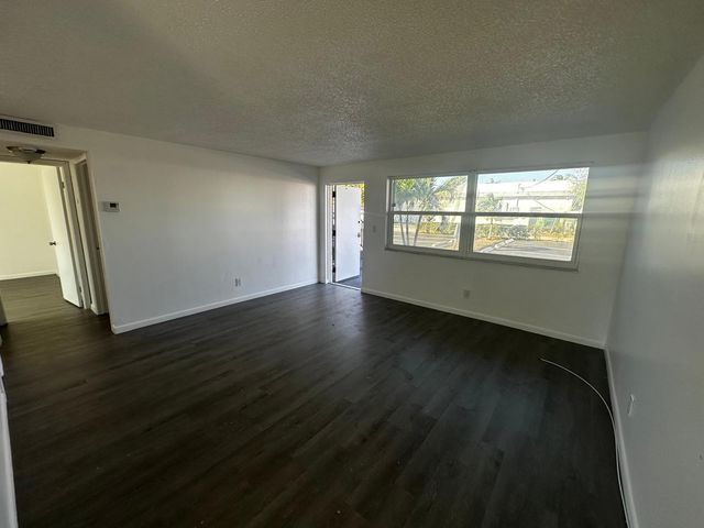 23 SE 12th Street 103, Dania Beach, FL 33004