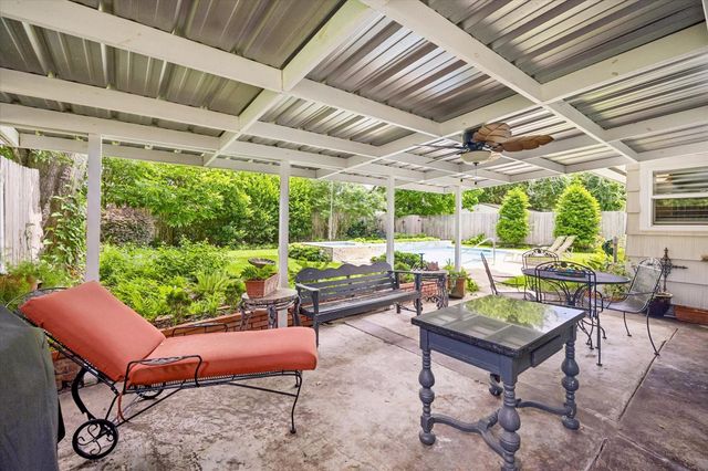 4712 Glenmont Street, Bellaire, TX 77401