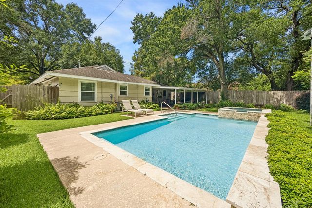 4712 Glenmont Street, Bellaire, TX 77401