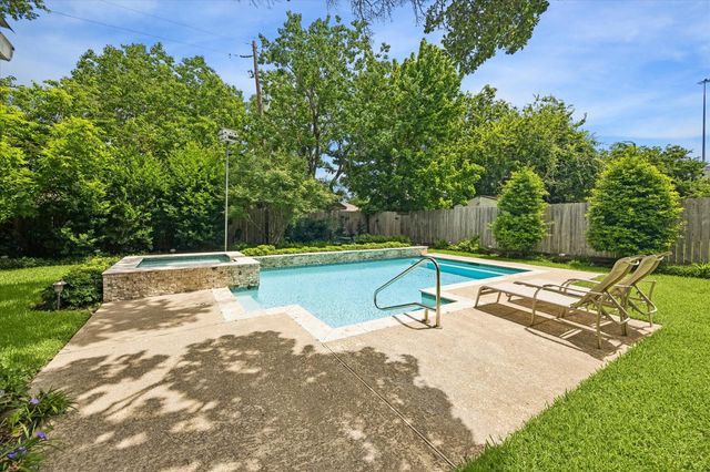 4712 Glenmont Street, Bellaire, TX 77401