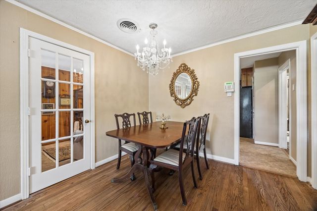 4712 Glenmont Street, Bellaire, TX 77401