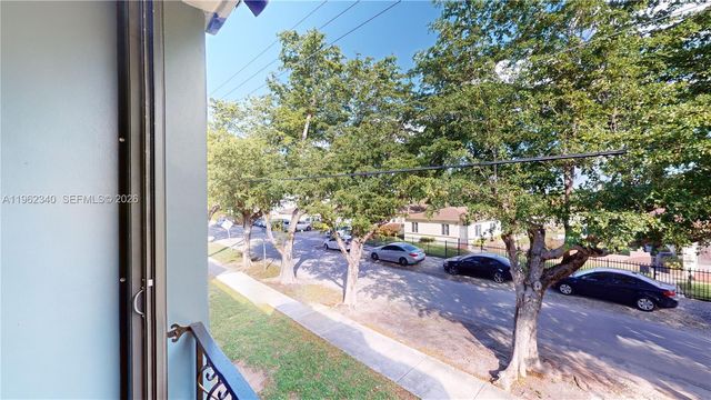 160 SW 30th Ave 204A, Miami, FL 33135