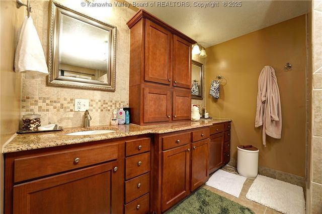 2076 Terry Road, South Charleston, WV 25309