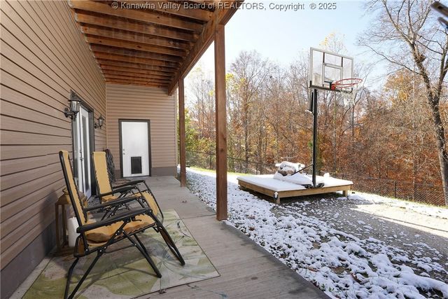 2076 Terry Road, South Charleston, WV 25309