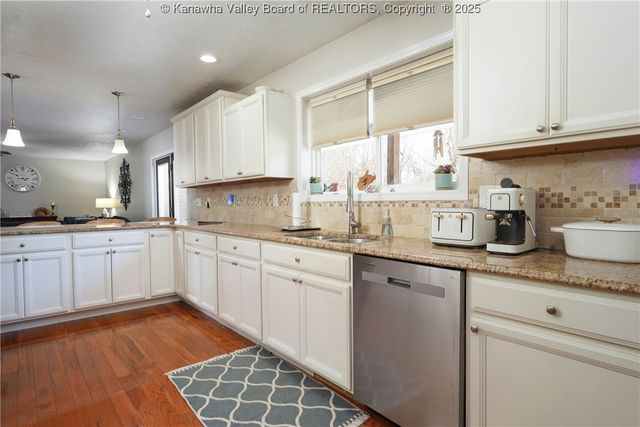 2076 Terry Road, South Charleston, WV 25309