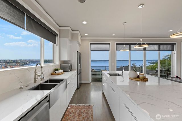 1422 Browns Point Boulevard, Tacoma, WA 98422