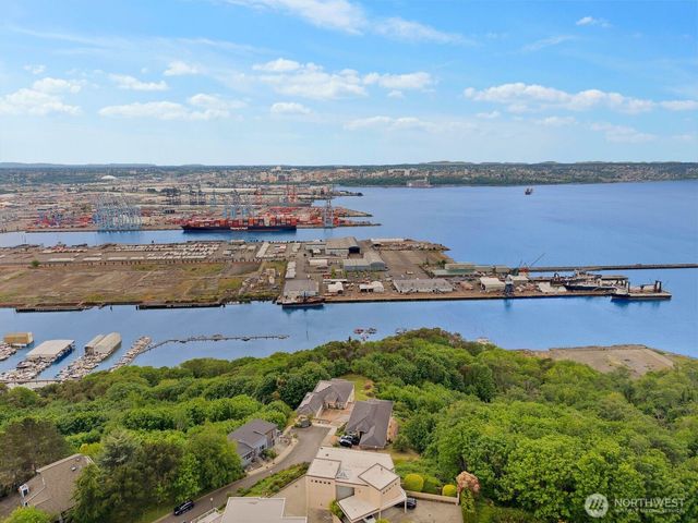 1422 Browns Point Boulevard, Tacoma, WA 98422