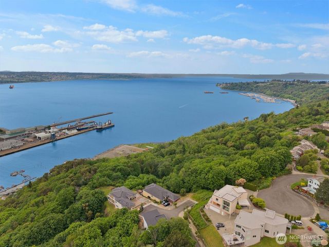 1422 Browns Point Boulevard, Tacoma, WA 98422