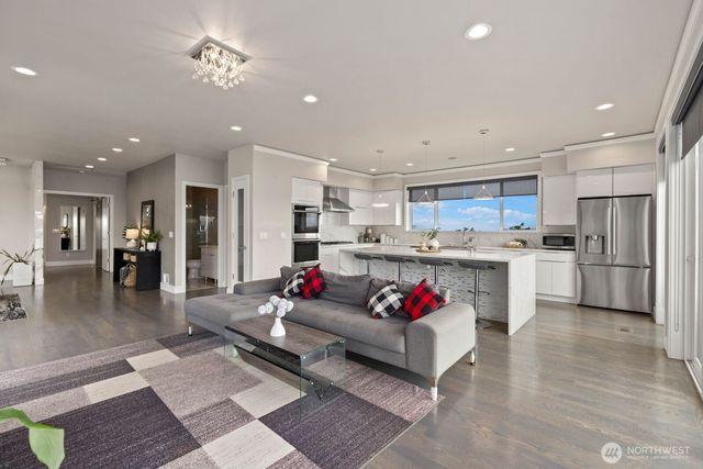 1422 Browns Point Boulevard, Tacoma, WA 98422