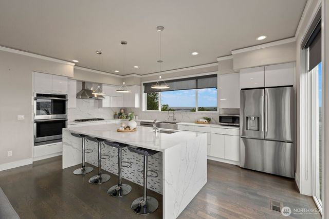 1422 Browns Point Boulevard, Tacoma, WA 98422