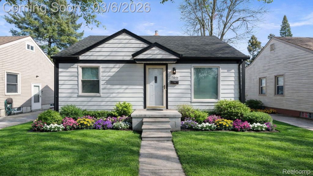 15844 Lexington, Redford Charter Township, MI 48239