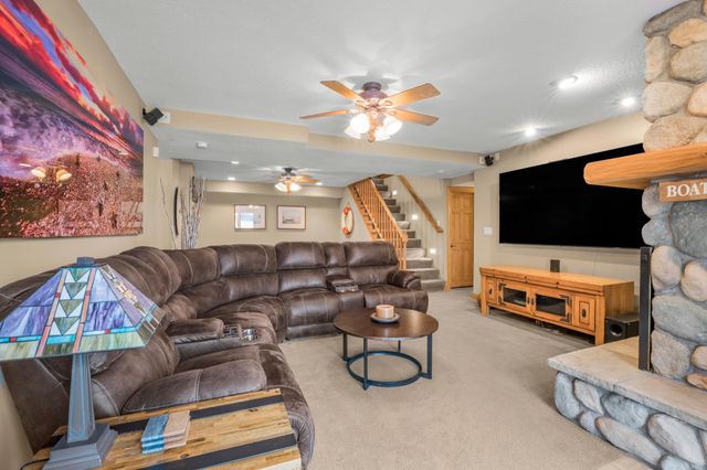 17678 83rd Avenue N, Maple Grove, MN 55311