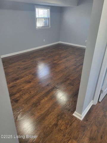 3113 Kaye Lawn Dr, Louisville, KY 40220