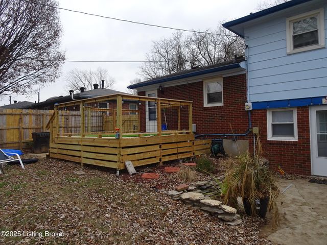 3113 Kaye Lawn Dr, Louisville, KY 40220