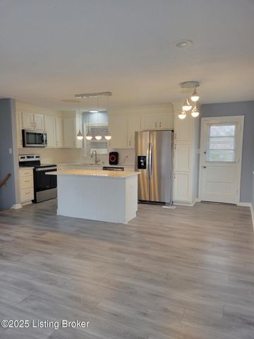 3113 Kaye Lawn Dr, Louisville, KY 40220