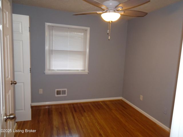 3113 Kaye Lawn Dr, Louisville, KY 40220