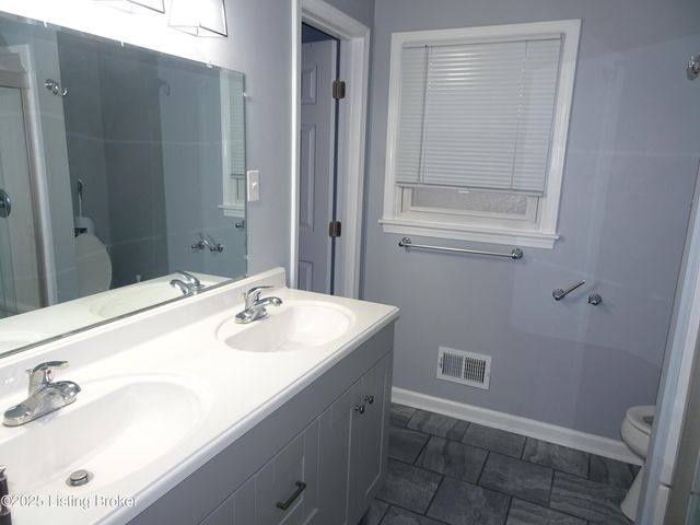 3113 Kaye Lawn Dr, Louisville, KY 40220