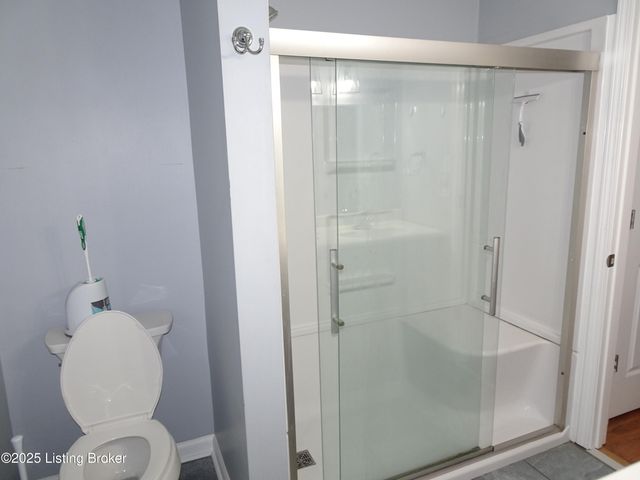 3113 Kaye Lawn Dr, Louisville, KY 40220