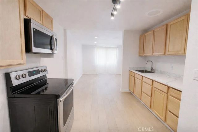 5637 Redwood B, Palmdale, CA 93551