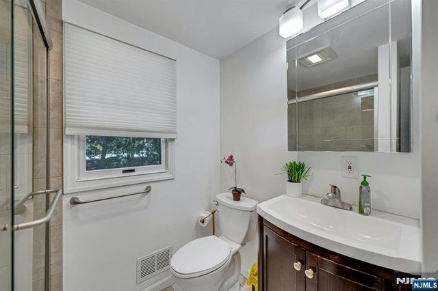 32-15 Southern Drive, Fair Lawn, NJ 07410