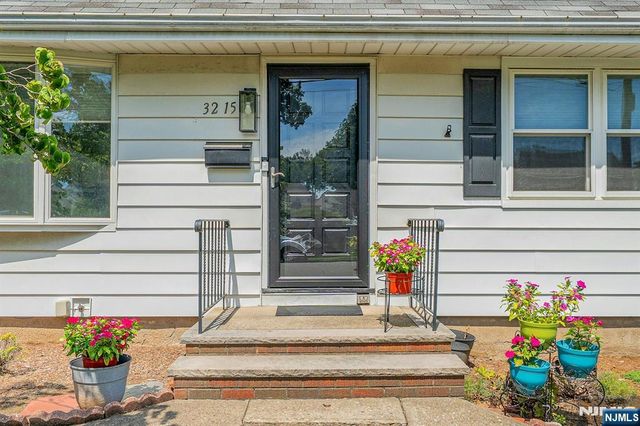 32-15 Southern Drive, Fair Lawn, NJ 07410