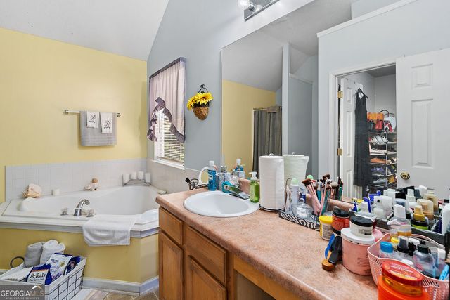 6408 Sparrow Way, Stone Mountain, GA 30087