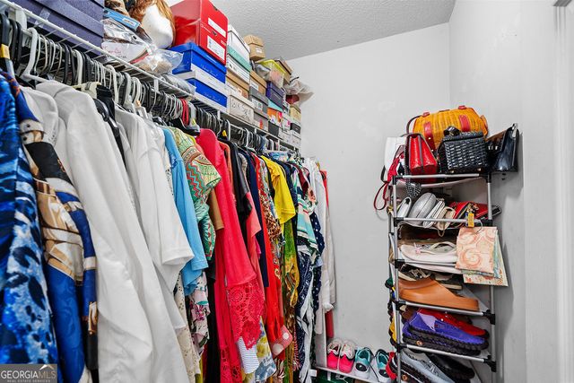 6408 Sparrow Way, Stone Mountain, GA 30087