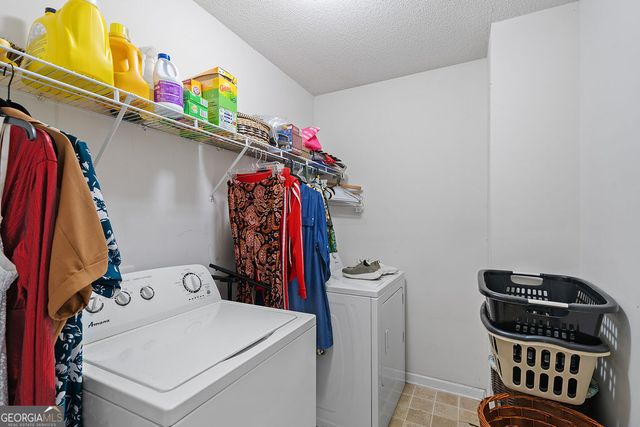 6408 Sparrow Way, Stone Mountain, GA 30087