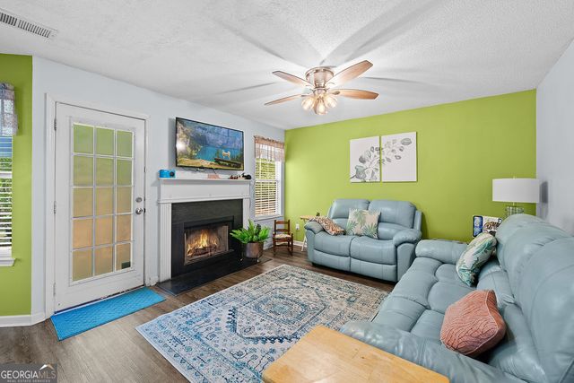 6408 Sparrow Way, Stone Mountain, GA 30087