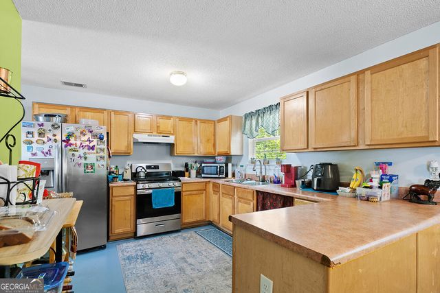 6408 Sparrow Way, Stone Mountain, GA 30087