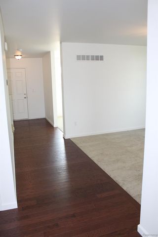 58228 KINCAID Street, New Haven Village, MI 48048