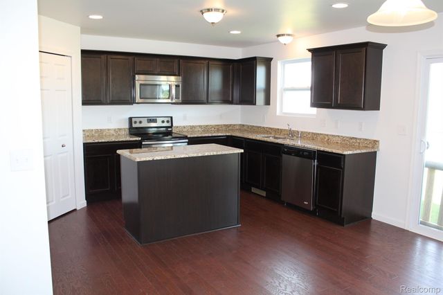 58228 KINCAID Street, New Haven Village, MI 48048
