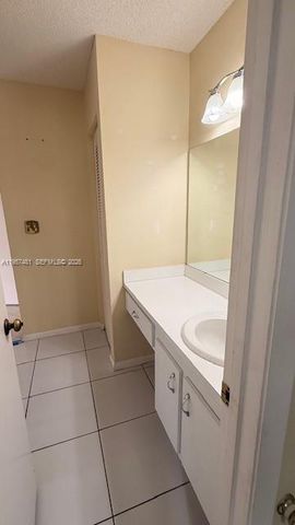 1091 SW 110th Ter, Davie, FL 33324