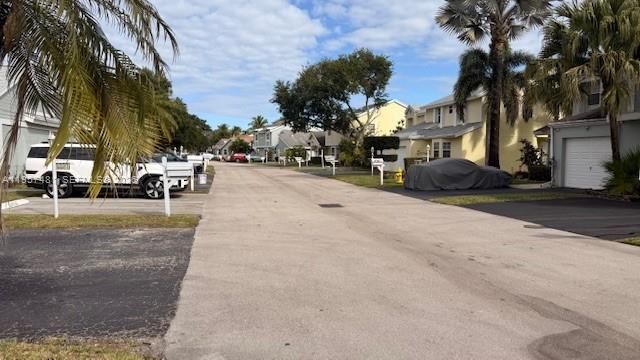 1091 SW 110th Ter, Davie, FL 33324