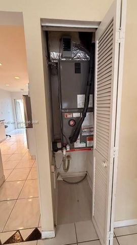 1091 SW 110th Ter, Davie, FL 33324