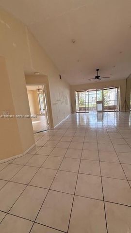 1091 SW 110th Ter, Davie, FL 33324