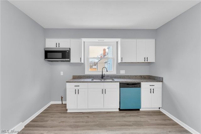 3203 Ingleside Drive, Parma, OH 44134