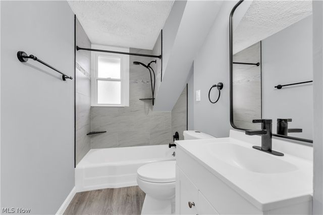 3203 Ingleside Drive, Parma, OH 44134